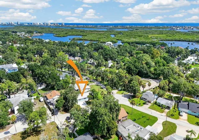 Photo 2 of Single family home for sale at 4 Main St, Port Orange, FL 32127 | MLS# V4946568 | Listing updated on 2026-10-06