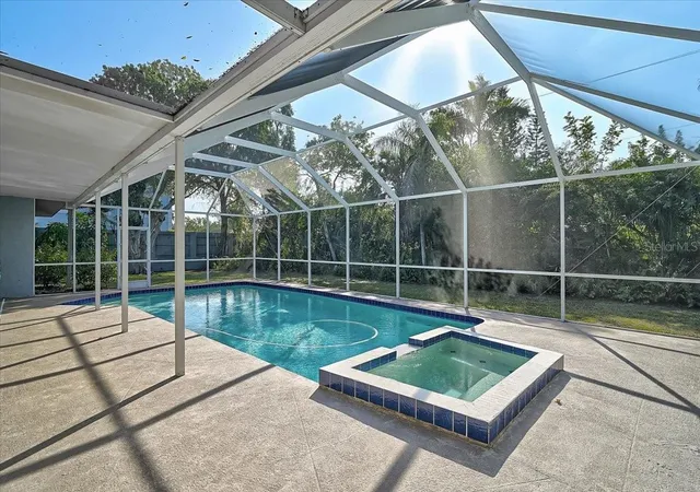 4th image of 1958 Morris St, Sarasota, FL 34239 | MLS# A4677121