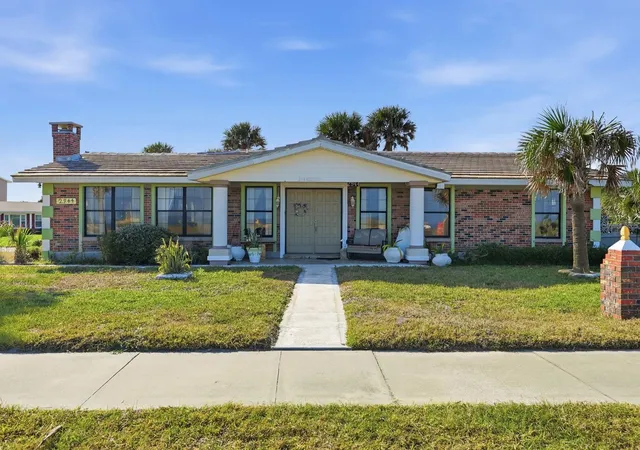 Homes for sale in Ormond Beach, FL | 2944 Ocean Shore Blvd, Ormond Beach, FL 32176 | MLS# V4946571