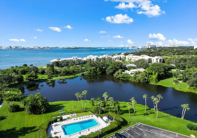 4th image of 220 Belleview Blvd #702, Belleair, FL 33756 | MLS# TB8461552