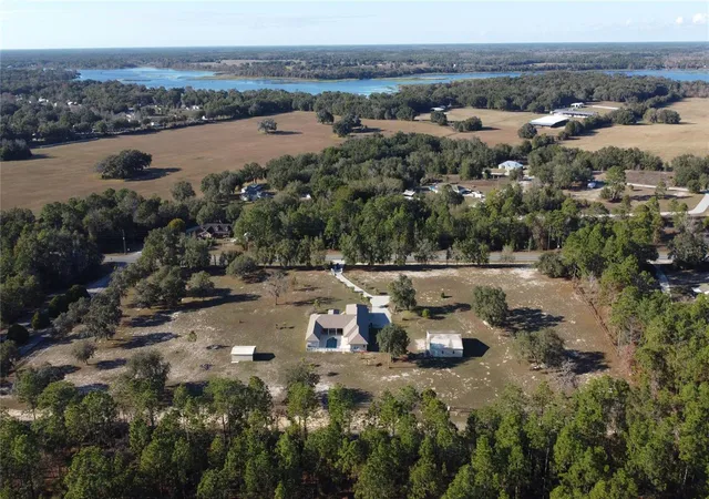 Single family home for sale at 6081 W Pell Pl, DUNNELLON, FL 34433 | MLS# OM716140