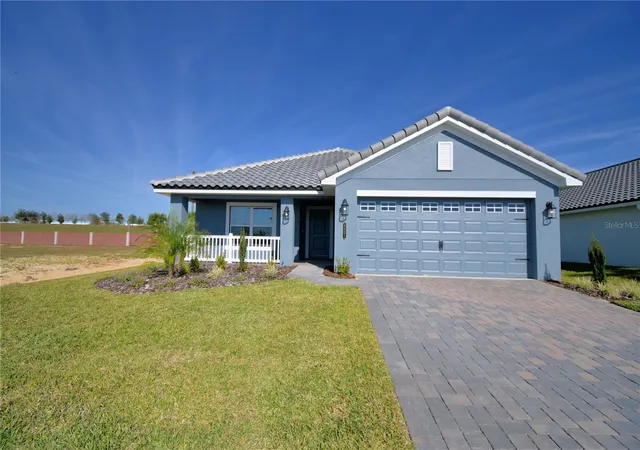 Homes for sale in Auburndale, FL | 4431 Juliana Lake Dr, Auburndale, FL 33823 | MLS# L4958330