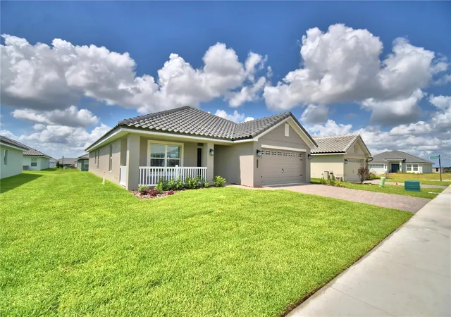 Homes for sale in Auburndale, FL | 4663 Grandview Glen Dr, Auburndale, FL 33823 | MLS# L4958332