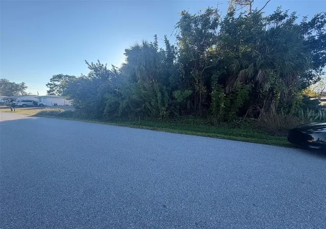 Photo 1 of Sale Pending at 566 Ridgewood St Nw, Port Charlotte, FL 33952 | MLS# O6371670 | Listing updated on 2026-10-17