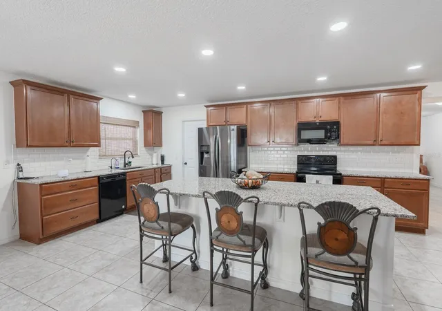 Photo 4 of Single family home for sale at 11331 Brighton Knoll Loop, Riverview, FL 33579 | MLS# TB8461786 | Listing updated on 2026-08-20
