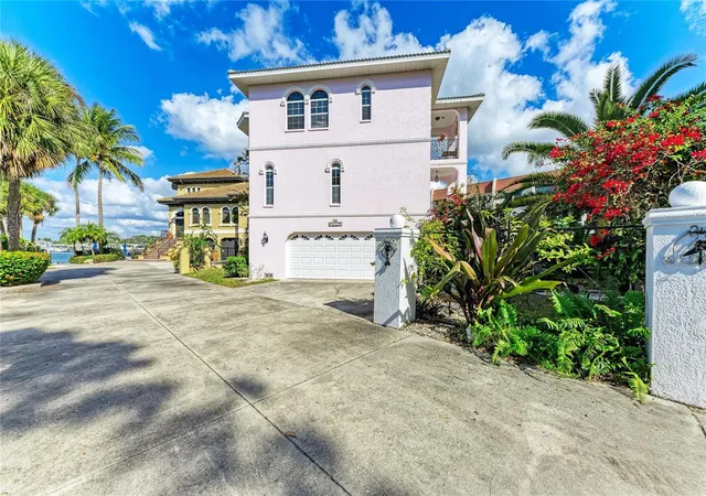 2nd image of 282 Santa Maria St, Venice, FL 34285 | MLS# A4677246