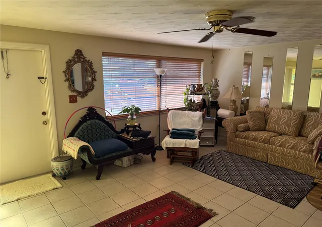 Homes for sale in Port Charlotte, FL | 20384 Peachland Blvd, Port Charlotte, FL 33954 | MLS# A4677261