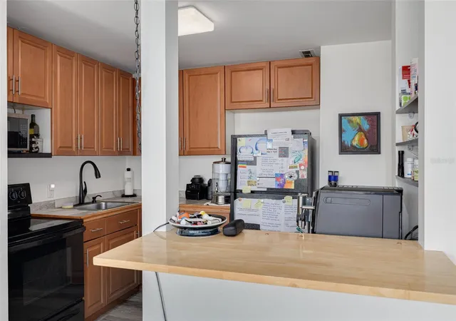 Homes for sale in St Petersburg, FL | 841 4Th Ave N #38, St Petersburg, FL 33701 | MLS# TB8461874