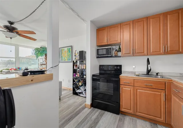 Homes for sale in St Petersburg, FL | 841 4Th Ave N #38, St Petersburg, FL 33701 | MLS# TB8461874