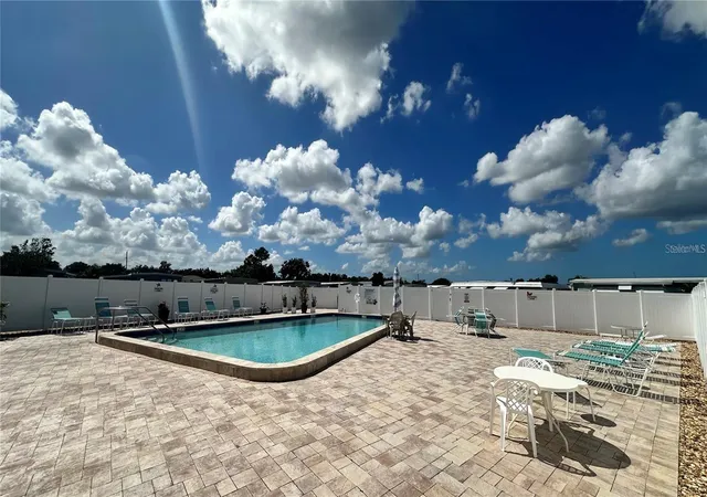 Homes for sale in Palmetto, FL | 5619 Bayshore Road, Palmetto, FL 34221 | Houzeo