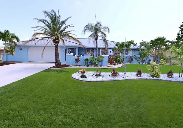 Homes for sale in Port Charlotte, FL | 107 Sinclair St Se, Port Charlotte, FL 33952 | MLS# C7519800