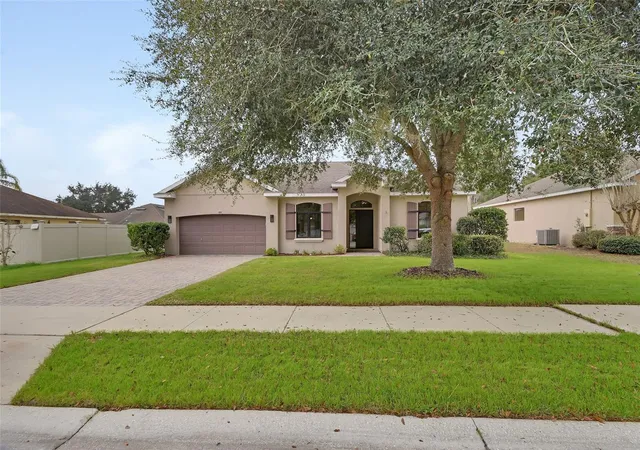 2nd image of 404 Country View Cir, Deland, FL 32720 | MLS# V4946595