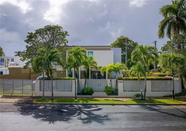 Photo 1 of Single family home for sale at 2200 Cacique St, San Juan, PR 00913 | MLS# PR9118351 | Listing updated on 2026-01-12