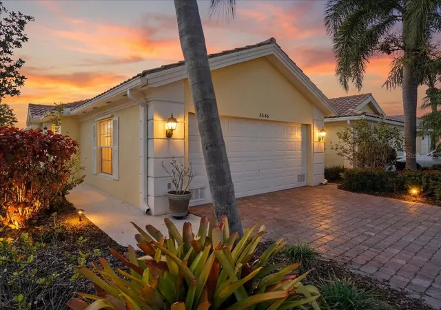 Photo 1 of Single family home for sale at 5546 Modena Pl, Sarasota, FL 34238 | MLS# A4677319 | Listing updated on 2026-07-31