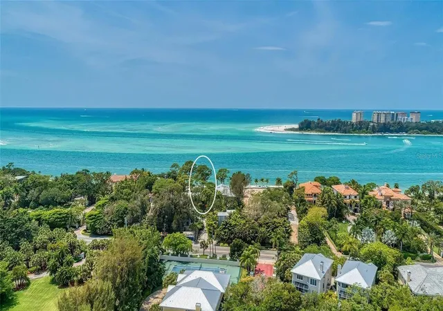 Photo 4 of Sale Pending at 4050 Higel Ave, Sarasota, FL 34242 | MLS# A4677328 | Listing updated on 2026-03-29