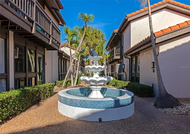 4th image of 800 S Blvd Of The Presidents #16, Sarasota, FL 34236 | MLS# A4677342
