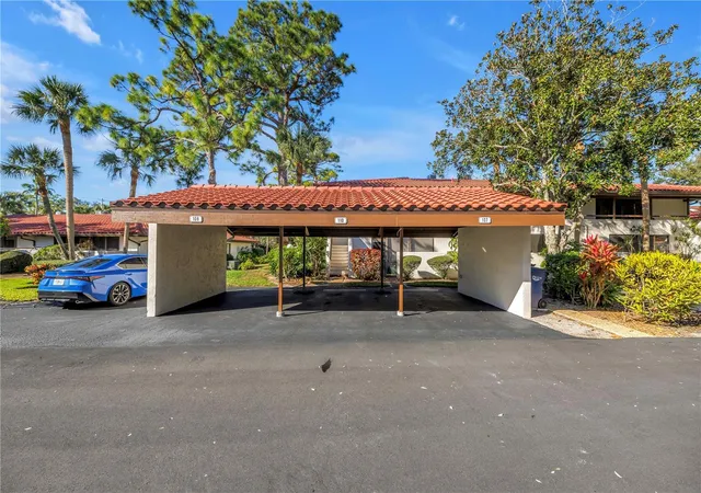 2nd image of 3500 El Conquistador Pkwy, BRADENTON, FL 34210
