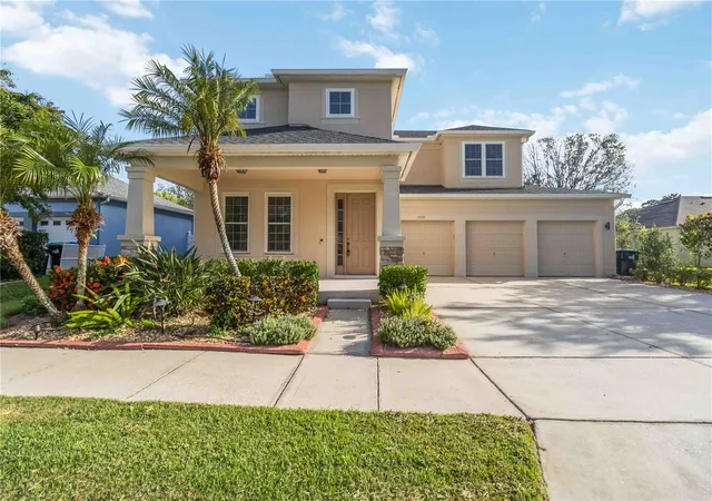 Photo 1 of Single family home for sale at 13519 Bicton Ln, Windermere, FL 34786 | MLS# O6372084 | Listing updated on 2026-09-20