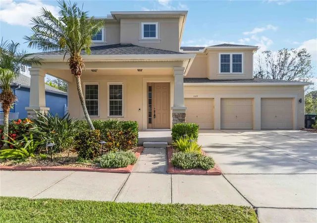 Photo 2 of Single family home for sale at 13519 Bicton Ln, Windermere, FL 34786 | MLS# O6372084 | Listing updated on 2026-09-20
