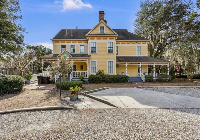 3rd image of 221 Se 7Th St, Gainesville, FL 32601 | MLS# GC536429