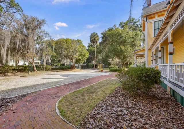 4th image of 221 Se 7Th St, Gainesville, FL 32601 | MLS# GC536429