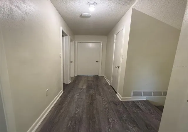 Photo 3 of Single family home for sale at 1021 Sw 26th Street, Ocala, FL 34471 | MLS# OM716261 | Listing updated on 2026-09-29