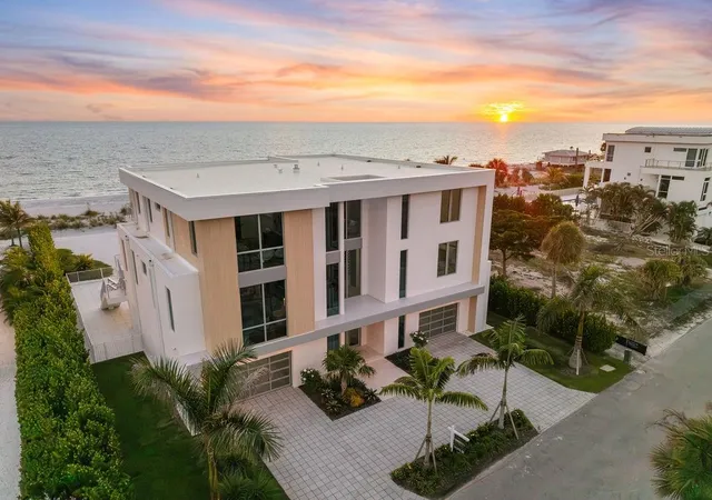 Photo 3 of Single family home for sale at 6489 Gulfside Rd, Longboat Key, FL 34228 | MLS# A4677413 | Listing updated on 2026-09-30