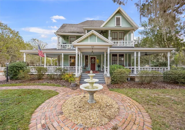 1st image of 205 Se 7th St, Gainesville, FL 32601 | MLS# GC536435