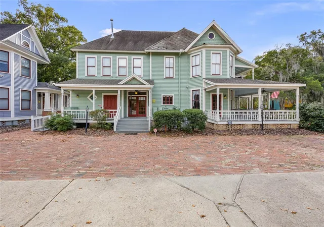 Photo 3 of Mansion for sale at 205 Se 7th Street, Gainesville, FL 32601 | MLS# GC536435 | Listing updated on 2026-02-06
