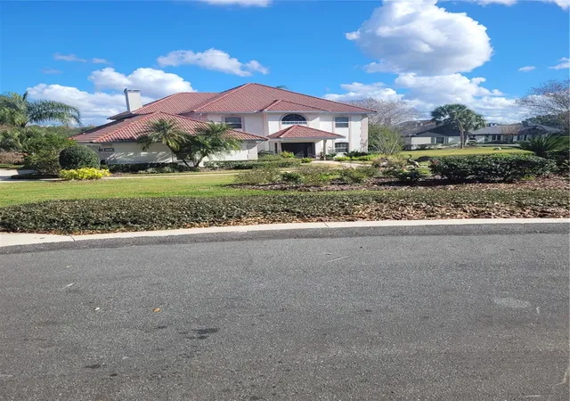 Photo 2 of Single family home for sale at 2701 Regal Point Pl, Eustis, FL 32726 | MLS# G5106364 | Listing updated on 2026-07-21