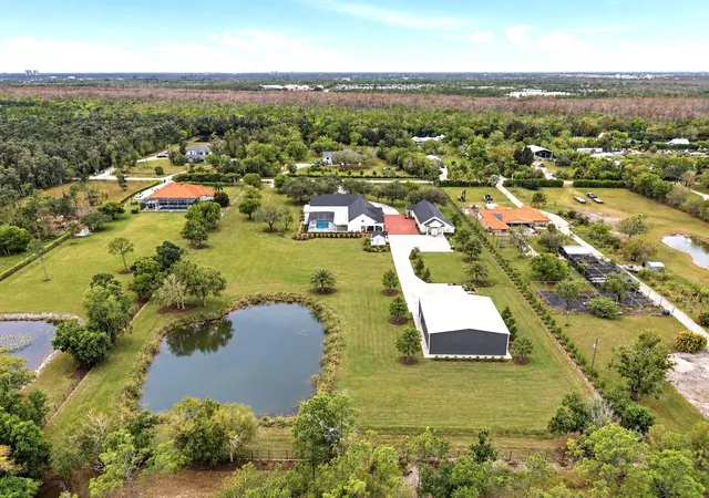 Photo 3 of Mansion for sale at 12201 Caisson Ln, Fort Myers, FL 33912 | MLS# TB8462400 | Listing updated on 2026-09-11