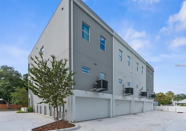 3rd image of 102 W Adalee St #3, Tampa, FL 33603 | MLS# TB8462420