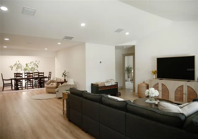 Photo 5 of Single family home for sale at 4646 Gleason Ave, Sarasota, FL 34242 | MLS# A4677470 | Listing updated on 2026-09-02