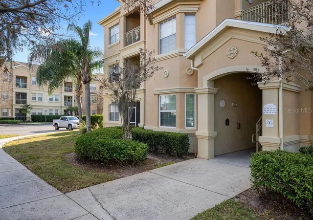 Photo 3 of Condo for sale at 302 Ter Ridge Cir #302, Davenport, FL 33896 | MLS# O6372287 | Listing updated on 2026-07-03