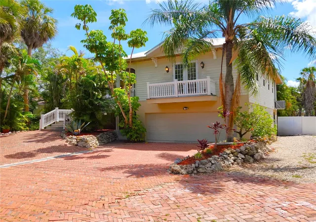 5th image of 102 17Th St Ne, Bradenton, FL 34208 | MLS# TB8462604