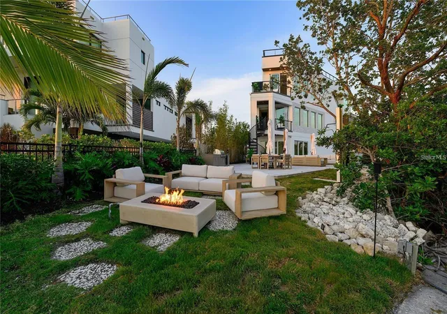 58th image of 1406 Tangier Wy, Sarasota, FL 34239 | MLS# A4677512