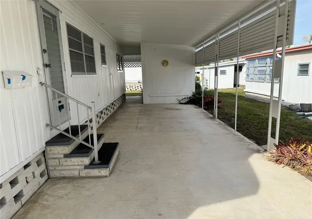Photo 3 of Manufactured home for sale at 2331 Belleair Rd #804, Clearwater, FL 33764 | MLS# TB8462618 | Listing updated on 2026-10-27