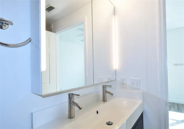 2nd image of 3396 Parkchester Sq Blvd, ORLANDO, FL 32835