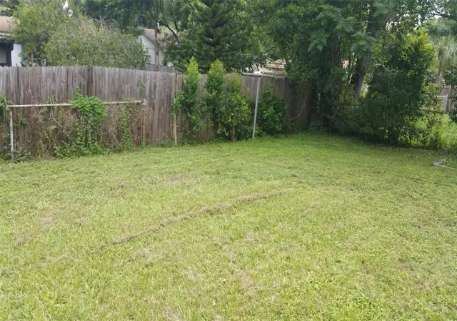 5th image of 10002 N 26Th St, Tampa, FL 33612 | MLS# O6372379