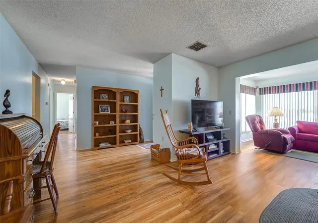 5th image of 8360 High Point Cir #3, Port Richey, FL 34668 | MLS# W7881922