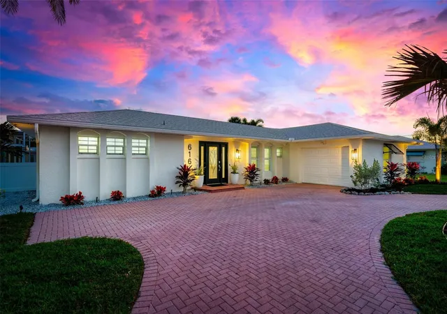 100th image of 616 Foxworth Ln, Holmes Beach, FL 34217 | MLS# A4677576