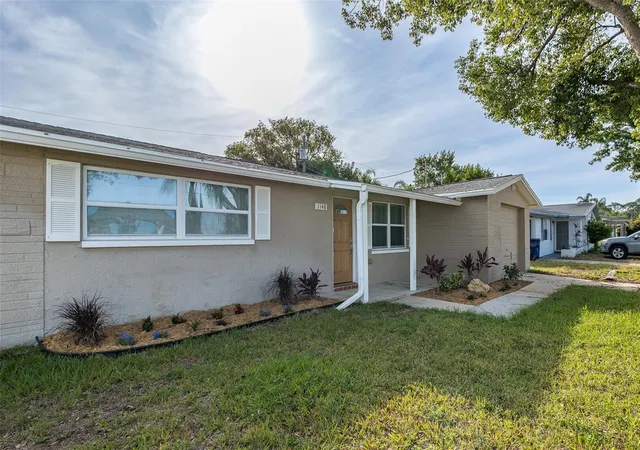 Single family home for sale at 1148 Fernwood Dr, HOLIDAY, FL 34690 | MLS# W7881931