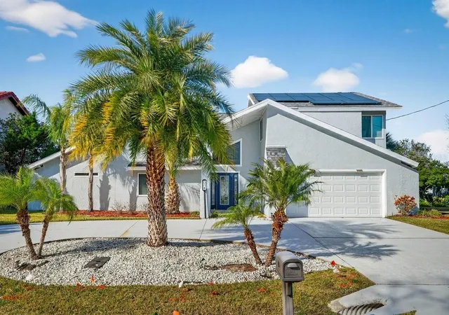 Homes for sale in Palm Coast, FL | 10 Fleming Ct, Palm Coast, FL 32137 | MLS# FC315193