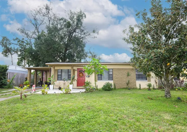 Single family home for sale at 410 E Crystal Lake St, ORLANDO, FL 32806 | MLS# O6372531