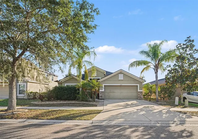 Homes for sale in Riverview, FL | 11409 Flora Springs Dr, Riverview, FL 33579 | MLS# O6372536