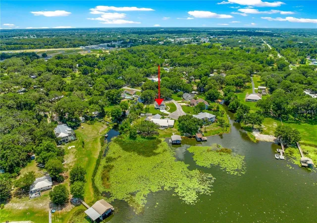 Photo 4 of Single family home for sale at 15621 SE 103rd Terrace, Summerfield, FL 34491 | MLS# OM716349 | Listing updated on 2026-03-27