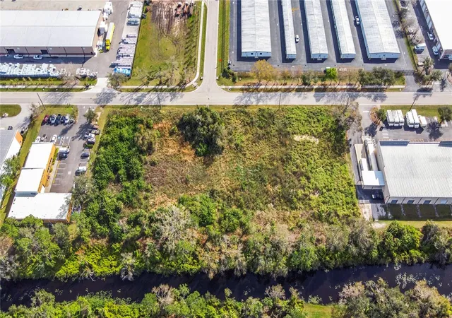 16th image of 2725 Commerce Pkwy, North Port, FL 34289 | MLS# A4677640