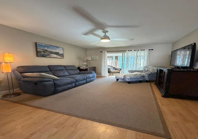 2nd image of 1832 Sunny Dr #D-32, Bradenton, FL 34207 | MLS# GC536483