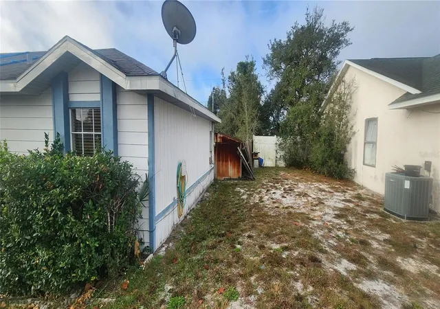 Photo 3 of Sale Pending at 2788 W Covington Dr, Deltona, FL 32738 | MLS# V4946661 | Listing updated on 2026-08-28