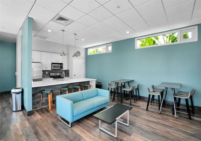 2nd image of 1208 E Kennedy Blvd, TAMPA, FL 33602